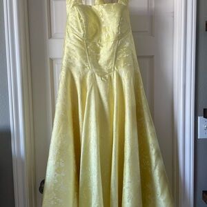 Elegant Yellow Floral Gown- New Without Tags